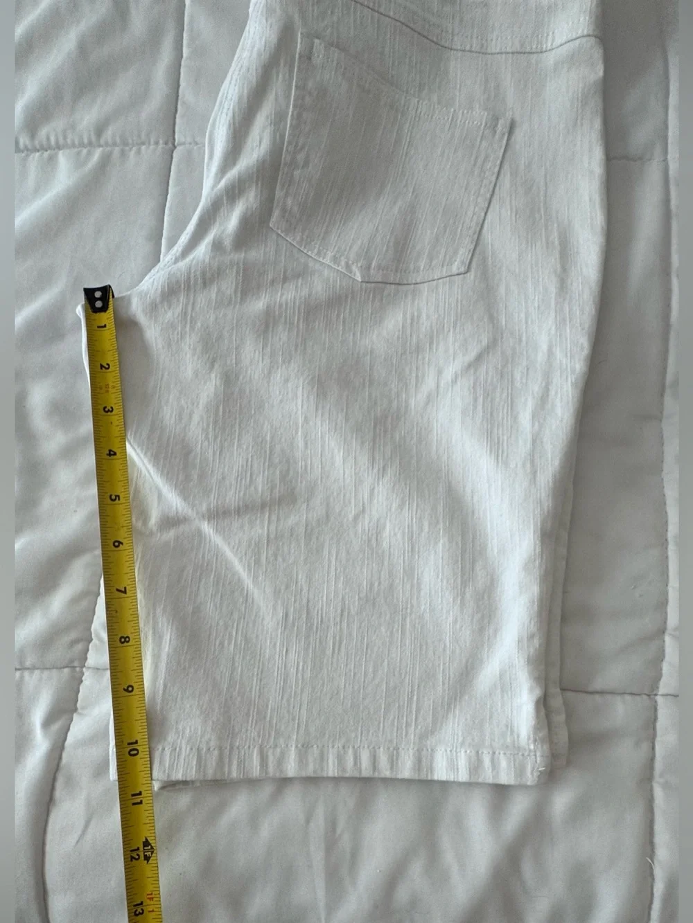 Ruby Rd. White Knee-Length Bermuda Shorts Women